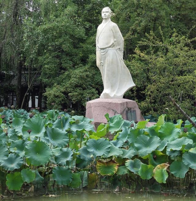 李白故里，肥肠之乡，这座川北小城真的被低估了