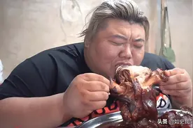 河北小伙从300多斤吃胖到560斤，家里常备三台呼吸机，月入几十万图片