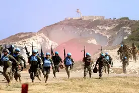 敢动手就灭了以色列？中法意多国部队布防，中东国家团结起来了图片