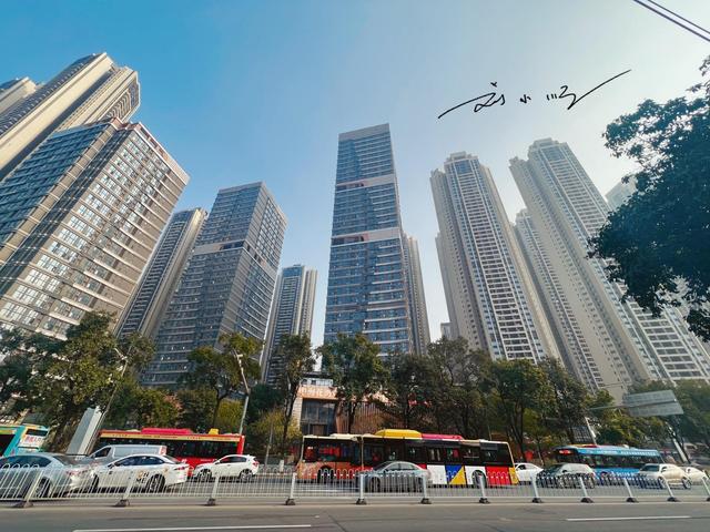 广东最强“连体城市”：一座是一线，另一座是新一线，实力太惊人​