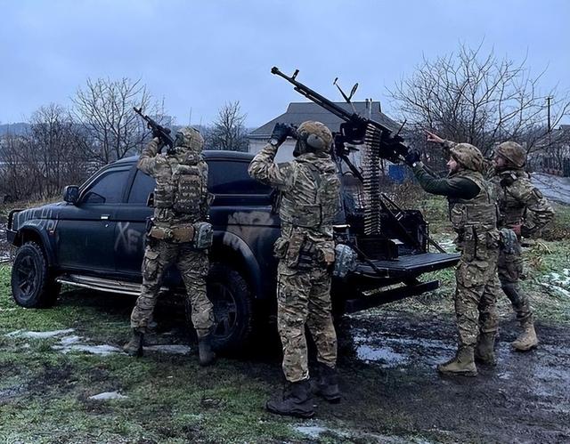 50亿军火不翼而飞，美国内讧乌克兰也躺枪，美方将不再资助乌克兰