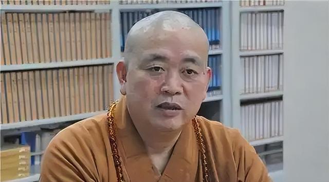 挖出来了！释永信大哥被曝盖会所、打村民,现亲弟被抓后美美隐身