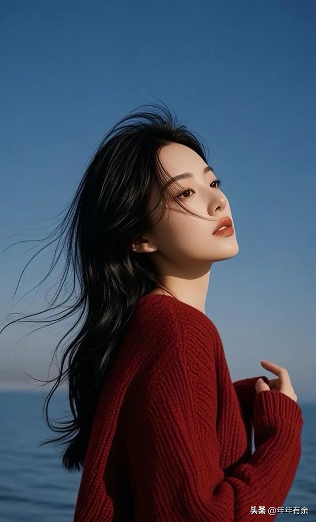 甘肃兰州一校花清丽温婉，堪称人间清辉颜，美得让人静心沉醉