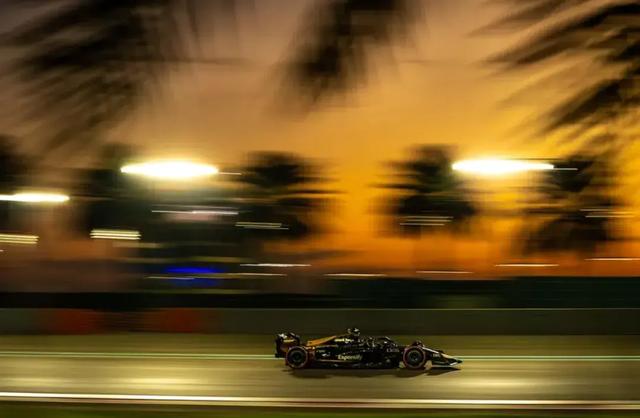 新《超人》的终极难题,是时代的癌症