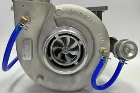 4S店打死不敢说的真相：涡轮1500转才介入？你的油门早被忽悠了！图片