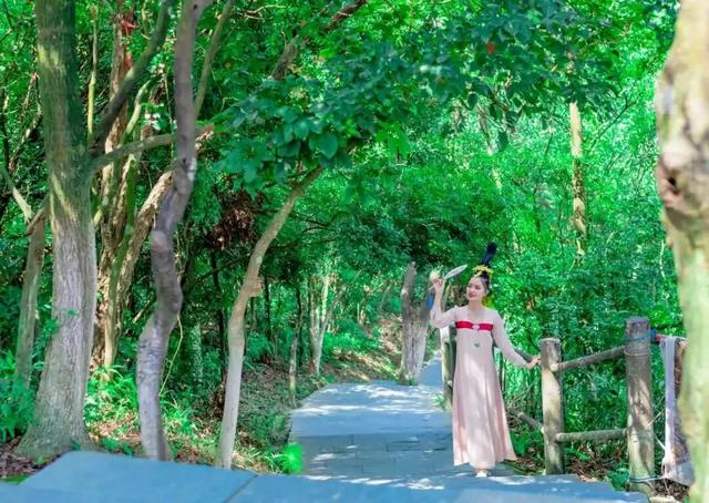 别等了！东莞观音山限定五彩皮肤已上线，速来解锁一年好运