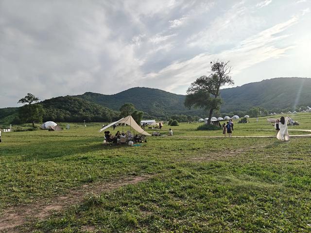 张家口赤城海坨山谷是有钱人的世界,普通人可以看看美景
