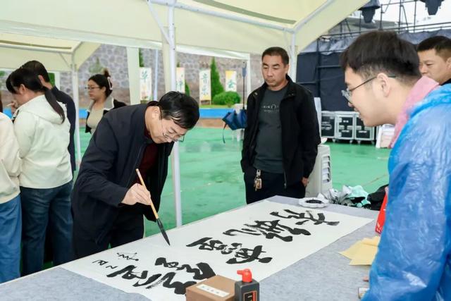 石楼泊河村国庆假期持续嗨! 20余项活动承包你的假期