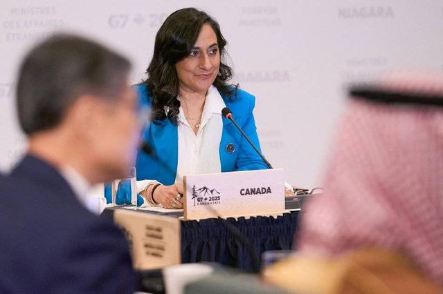 7国统一战线集体反华，想逼中方后退3步，解放军被逼上硬菜