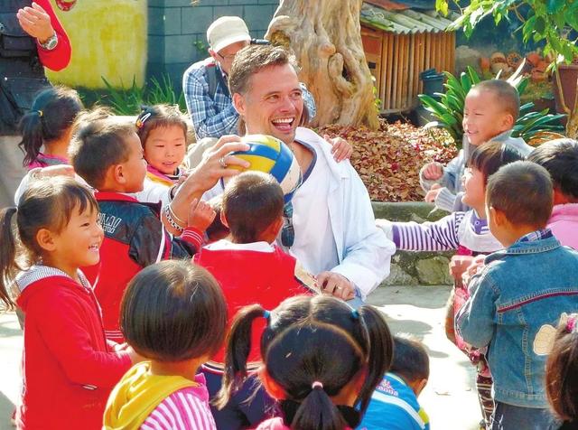 中国又1个大省被“占领”，37万外国人赖着不走，还想要长久生活