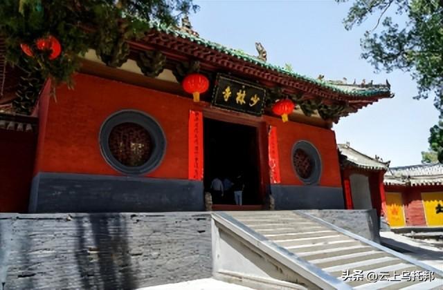 释永信刚被查，令人担心的事就发生了，著名央视主持人受到了牵连