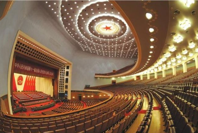 人民大会堂的造价是多少呢？要求总造价不得超过8400万元