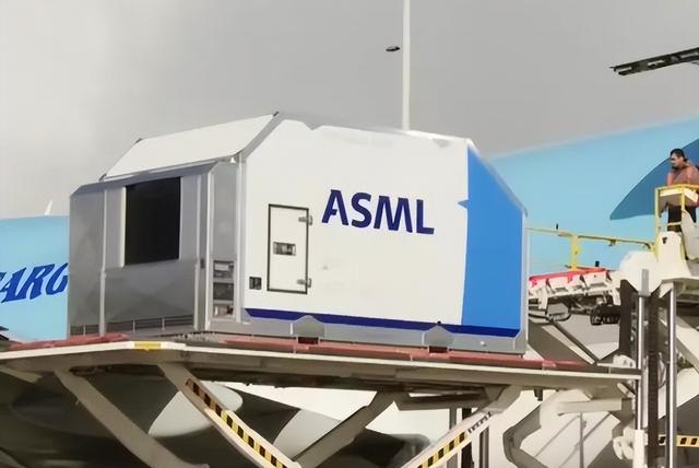 ASML：40年来，中国购买的光刻机设备，超过1400台了