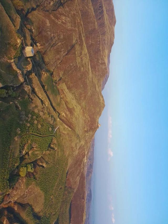 长城一号旅游公路：在秋日斑斓间，赴一场历史与自然的约会