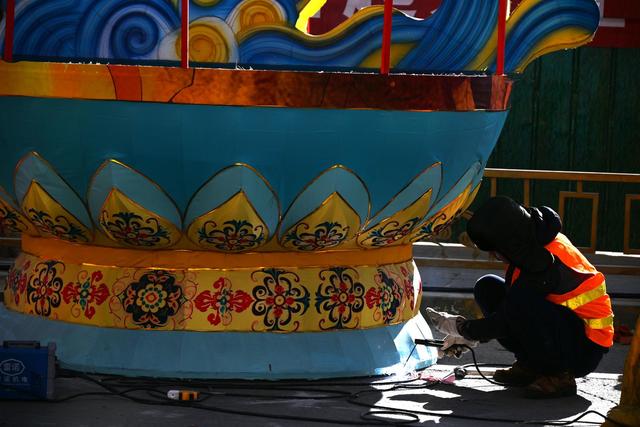 灯海织锦绣 银票迎新年—— 敦煌灯会邀您共赴跨年之约