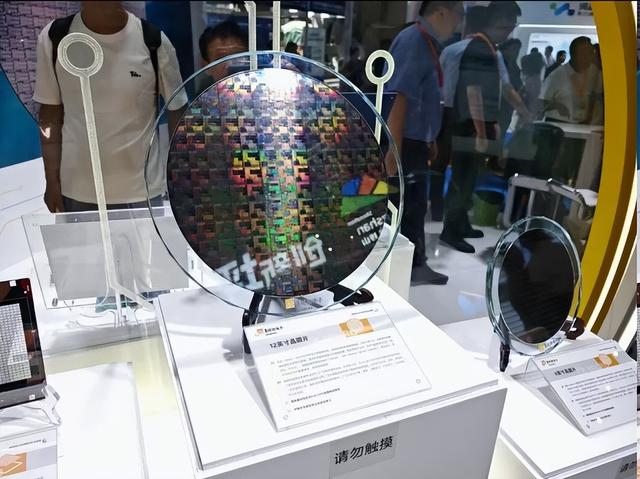 新能源车最大骗局？800V平台火了，但这个零件还在用30年前技术