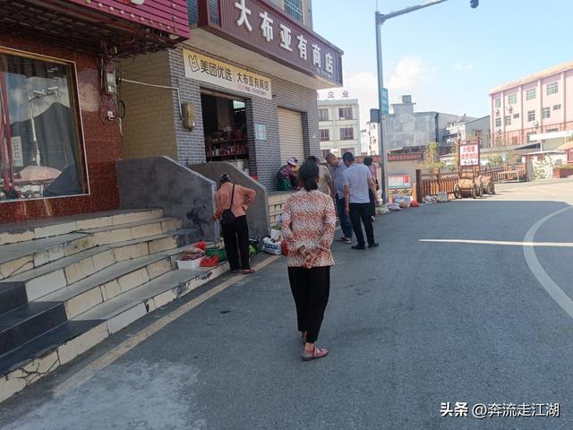 逛广东大峡谷，路过大布镇的农贸市场