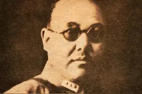 1953年，马鸿逵携7.5吨黄金逃往美国，晚年却遥望祖国喃喃自语图片