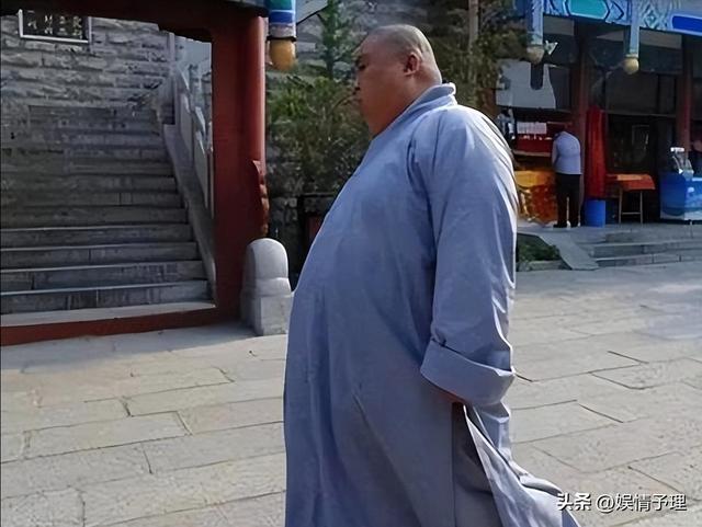 和尚们每天吃素，为何多是肥头大耳？看看他们的伙食就全都明白了