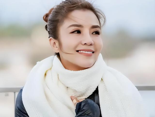 央视主持人朱迅：生命终将结束，为什么不大胆一些