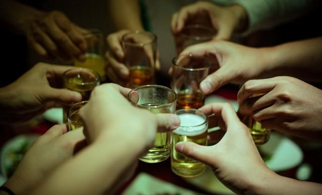 避开一切不尊重你的人，拒绝一切打扰你的人，远离一切消耗你的人