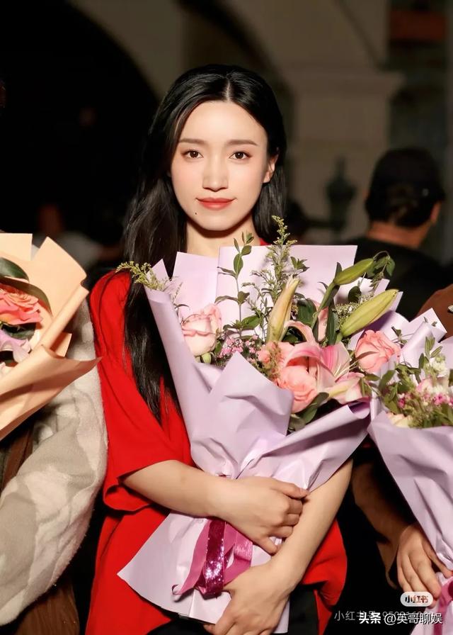 丑不自知的五位短女演员，天生苦相脸还演“女神”，究竟谁的错？