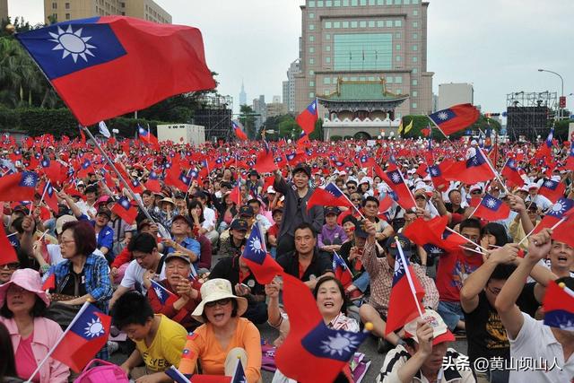 没等来高市的道歉	，却等到炸裂消息，美国要与岛内“不设限交往”