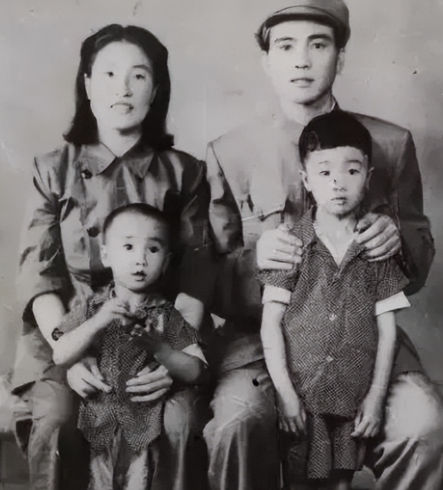 “巨贪”刘青山死后30年，3个儿子找到当年举报者：给我爸平反