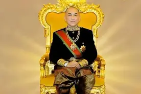 柬埔寨王位不是继承制，西哈莫尼是选出来的，他们有三大王族图片