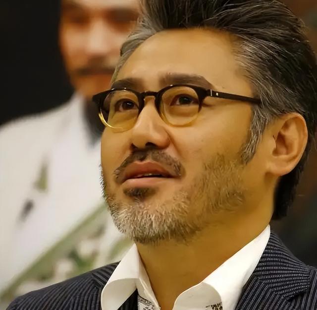 道歉也没用！闫学晶人设彻底崩塌，资产被查、儿子被卷入教育丑闻