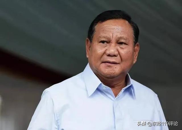 印尼总统看完阅兵，决定将他们拖了30年，价值5800亿的项目给中国
