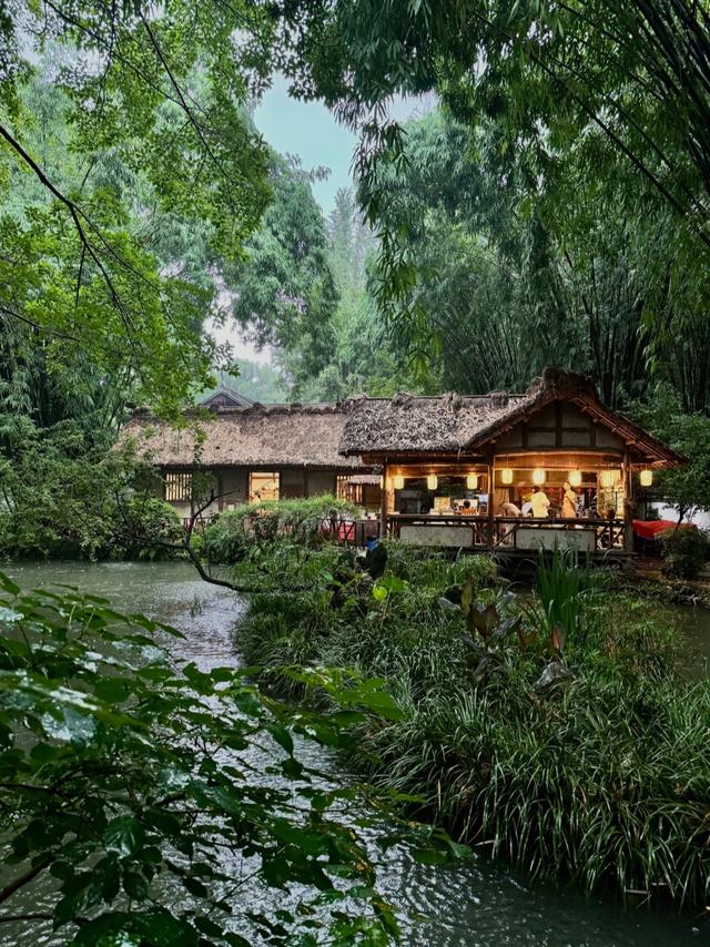 我是广州人，多次去成都后发现：这城市跟其他城市不一样的10个点