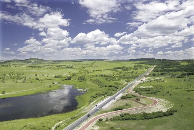 旅游风景道：最美风景在路上