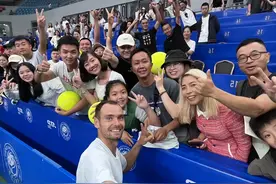 ATP成都公开赛冷门不断 雨水造就“超级星期六”图片