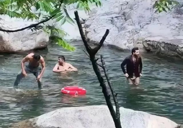 昨夜今晨 | 日本东京发布警报 | 刘国梁当选，得票第一 | 五大航司：免费退改 | 男歌手被处罚