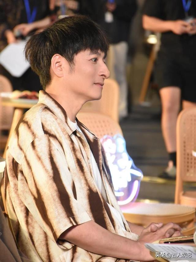 从主持人到“精神病” 无儿无女消失多年的李维嘉 48岁现状令人唏嘘