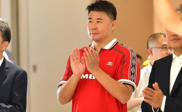 离春节还不到30天，4位名人相继翻车，没一个值得同情	，个个离谱