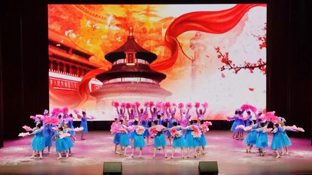 走进校园收获多·旅游文化展风采