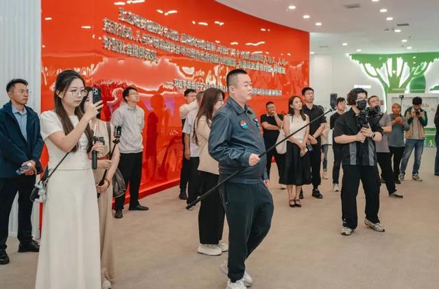 网信动态｜“城”有魅力！“网络大V”嗨游生态城！