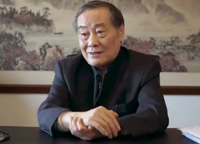 遗产风波沸沸扬扬，“一声不吭”的宗馥莉，终于不再顾忌所谓体面