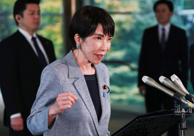 中美刚结束通话，特朗普转头让高市早苗接电话，亲自教育25分钟？