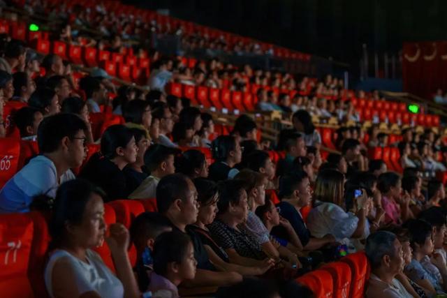 家长问爆了：「月映武夷」凭什么成暑假“必修课”？