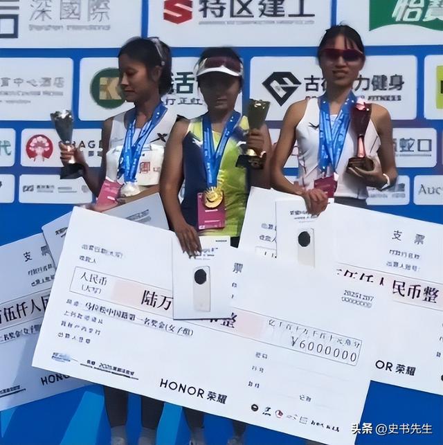 “最快女护士”再起风波！本人账号清空，官媒发声，白岩松被牵连