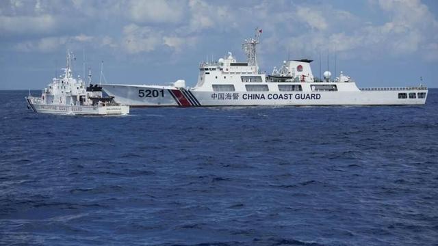 4个火球菲律宾近海爆炸，菲方气得对中国破口大骂？但无可奈何！
