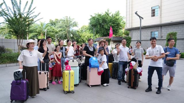 从河口出发！越南游客乘动车开启云南避暑之旅