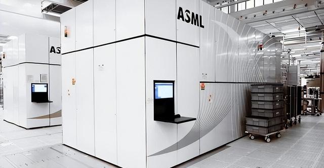 铁了心要走！阿斯麦光刻机巨头厌倦荷兰，谁是背后大赢家？
