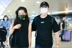 狗仔与黄轩工作室的“结婚之谜”大对决！图片