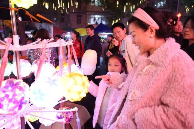 音乐燃情+烧烤飘香，10万人涌向黄陂过周末！