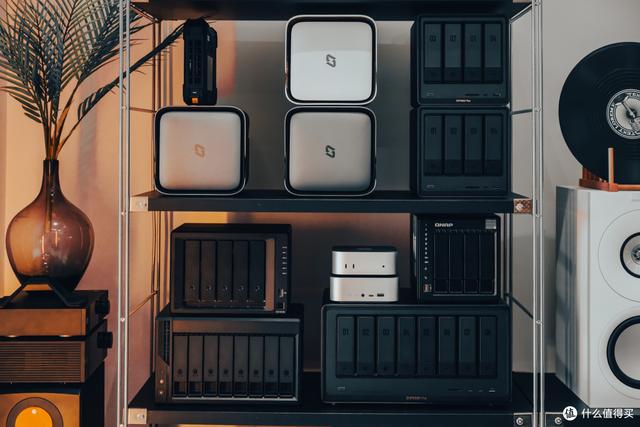 NAS深度思考清单：神仙打架，才要清醒丨极、绿、群、威，怎么买