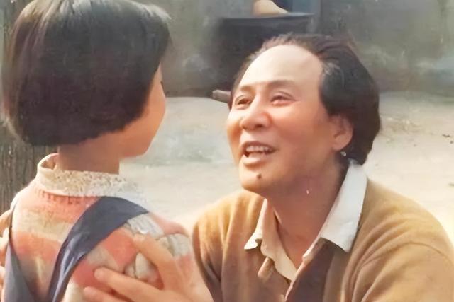 杨尚昆第一次见到古月，不高兴地说：“你一点都不像毛主席”！